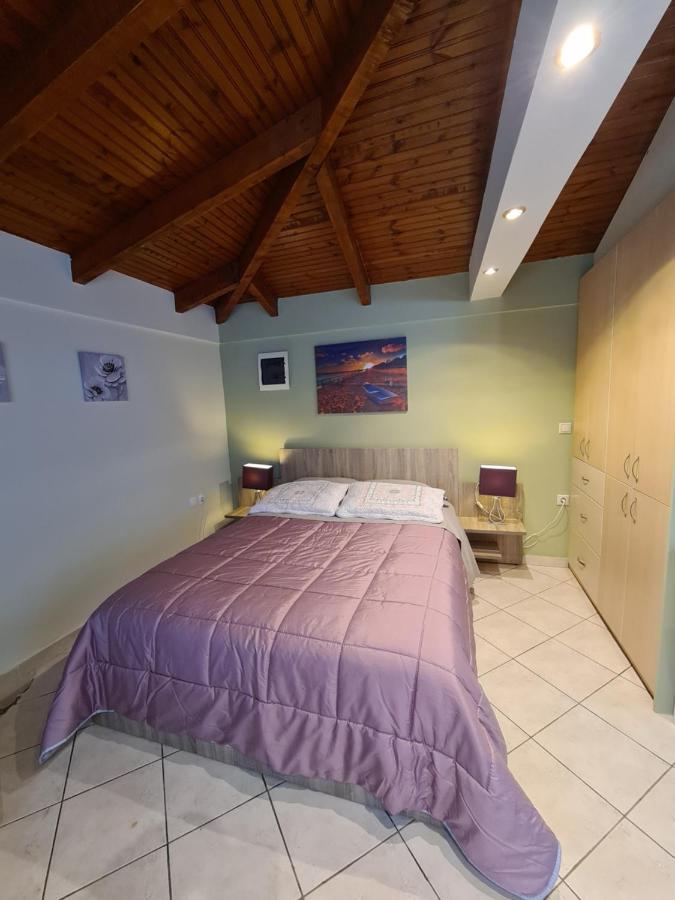 Semelia'S Guest House สปาตา ภายนอก รูปภาพ